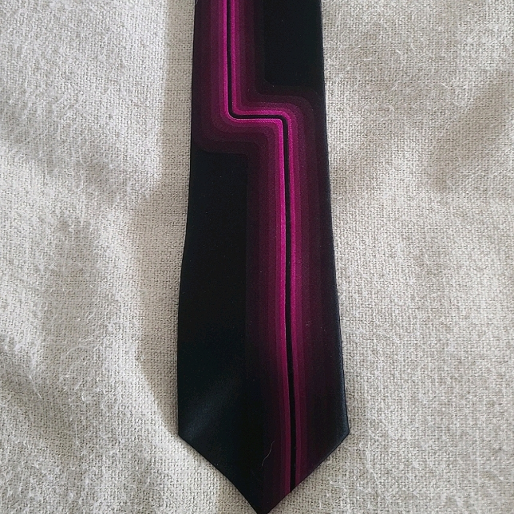 Dress tie
